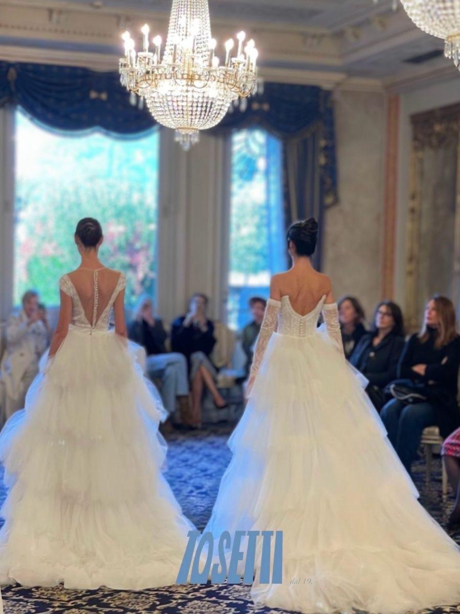 Abito realizzato in esclusiva su misura contattaci per informazioni e prezzi in atelier