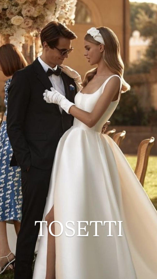 Abito realizzato in esclusiva su misura contattaci per informazioni e prezzi in atelier