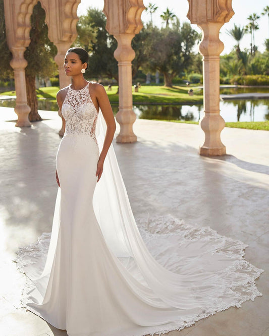 Abito realizzato in esclusiva su misura contattaci per informazioni e prezzi in atelier