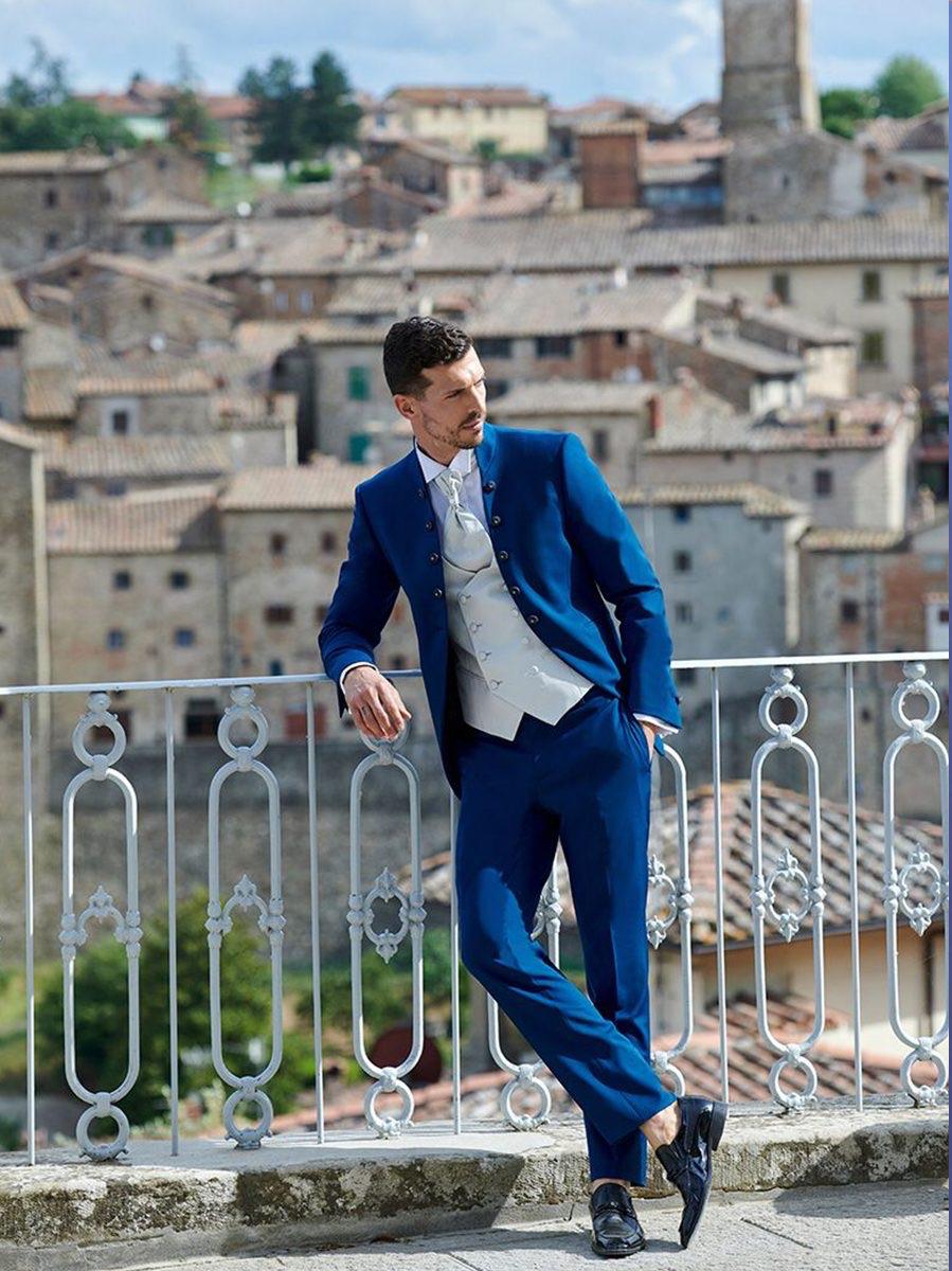 Abito da Sposo realizzato in esclusiva  contattaci per informazioni e prezzi in atelier